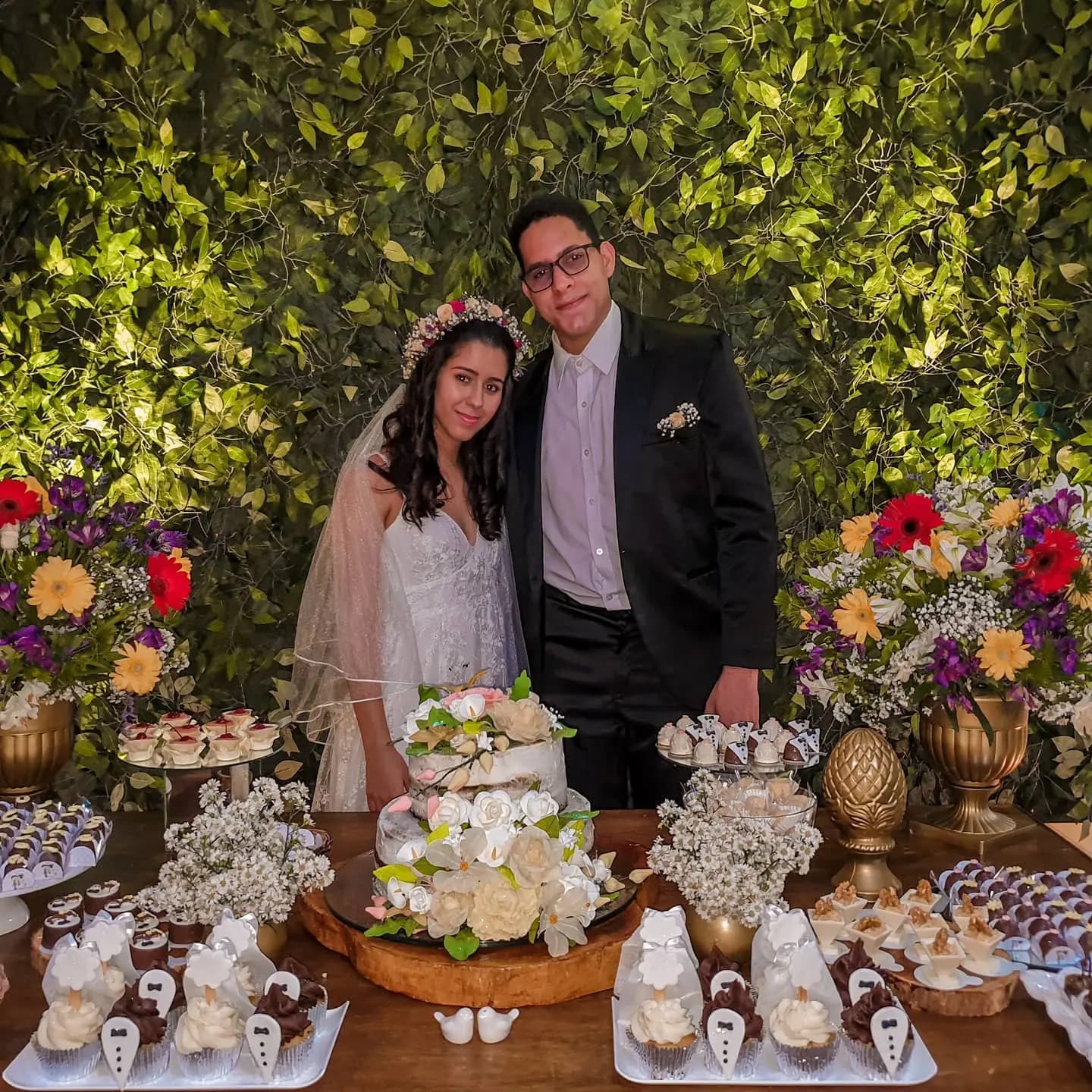 Eu e minha esposa no nosso casamento